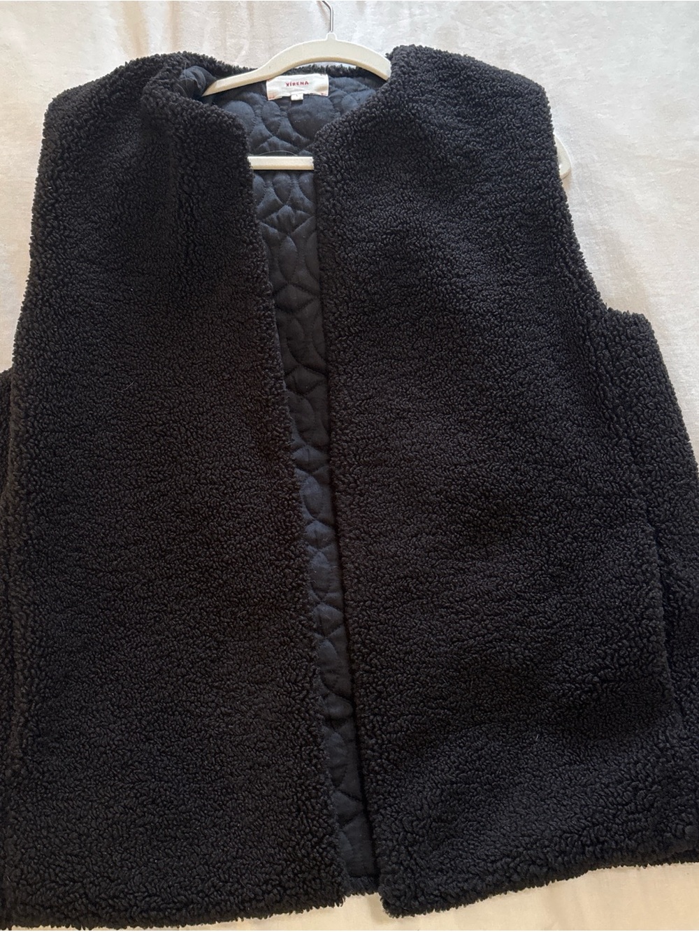 XiRENA Black Sherpa Fleece Vest